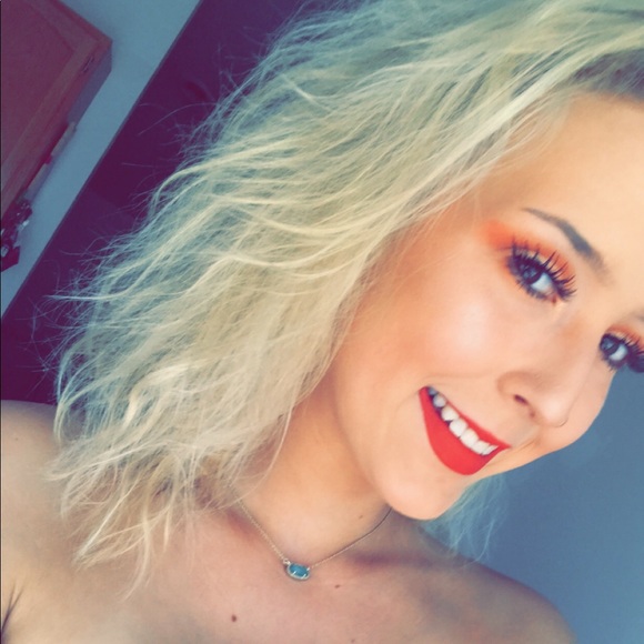 Meet your Posher, Peyton - Picture 3 of 5